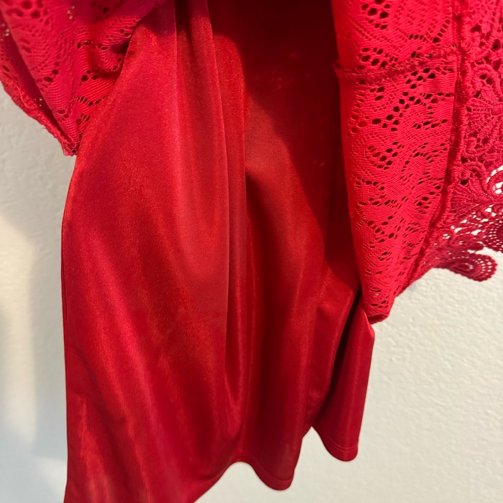 Laundry by Shelli Segal 3/4 Sleeve Red Crochet Dress. Size 4. - Picture 13 of 14